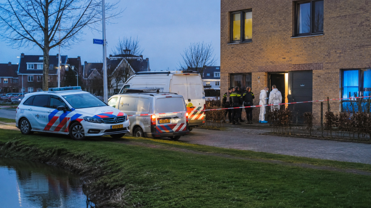 Hollanda Meerstad’da Dehşet: Evlerinde Ölü Bulunan Çiftin Kızı Gözaltında