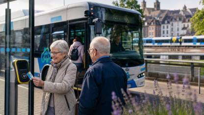 Limburg'da Ücretsiz Toplu Taşıma Desteğinin Kapsamı Genişliyor