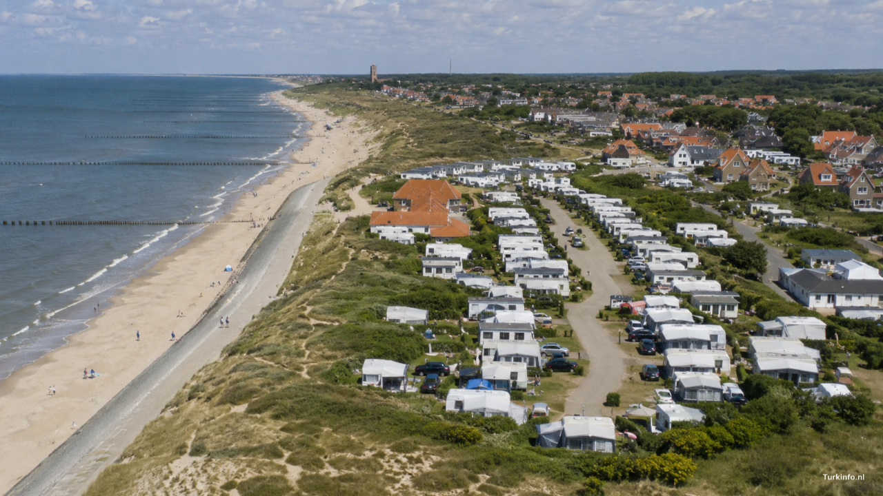 Zeeland'da Turizm Politikası Tartışması Derinleşiyor